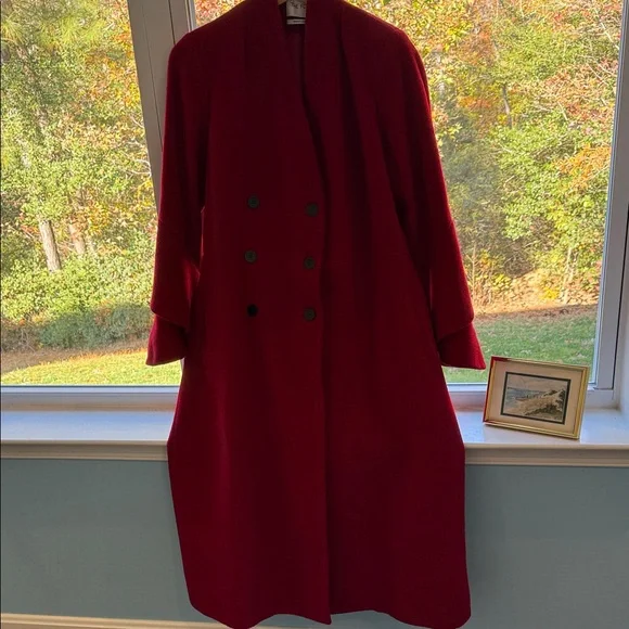 Beautiful red wool coat. - Picture 1 of 12